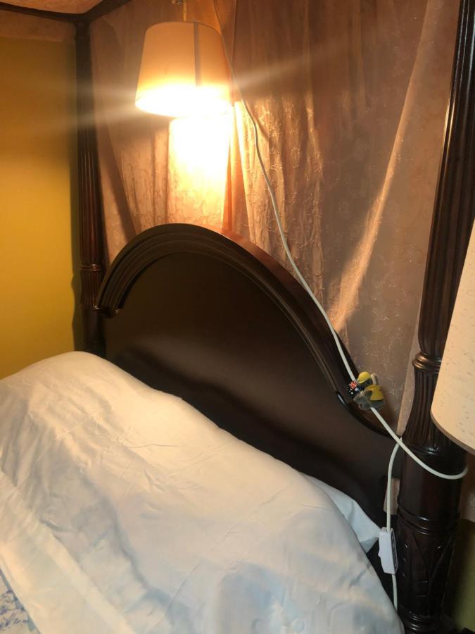 Private Room With Private Full Bathroom Chicago Bagian luar foto